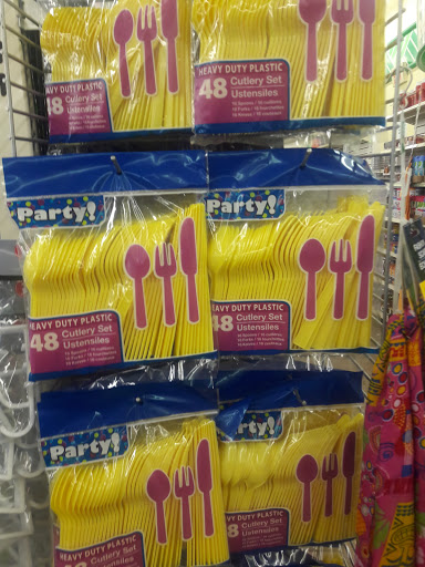 Dollar Store «Dollar Tree», reviews and photos, 1243 E Higgins Rd, Schaumburg, IL 60173, USA