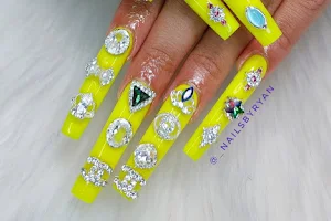 Helen Nails image