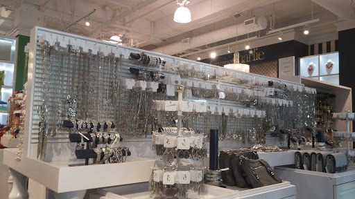 Fashion Accessories Store «Charming Charlie», reviews and photos, 16925 Birkdale Commons Pkwy, Huntersville, NC 28078, USA