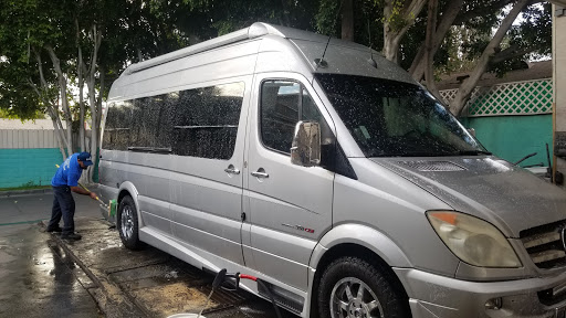 Car Wash «Town & Country Hand Car Wash», reviews and photos, 2747 E Chapman Ave, Orange, CA 92869, USA