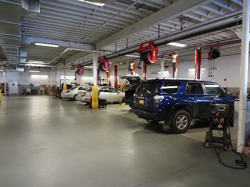 Auto Body Shop «DCH Toyota City Service Facility», reviews and photos, 700 Waverly Ave, Mamaroneck, NY 10543, USA