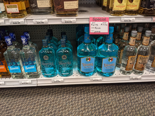Liquor Store «North Salem Beverage», reviews and photos, 2829 Lancaster Dr NE, Salem, OR 97305, USA
