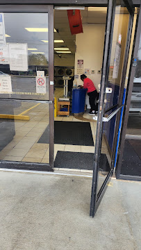 Corner Washateria - Photo 9 - Car repair in Houston, TX, Pasadena