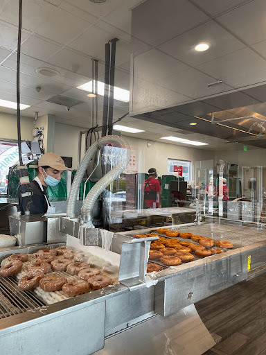 Bakery «Krispy Kreme Doughnuts», reviews and photos, 417 W University Pkwy, Orem, UT 84057, USA