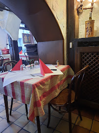 Atmosphère du Restaurant de spécialités alsaciennes À La Tête De Lard à Strasbourg - n°11