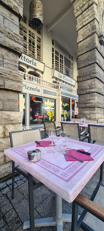 Atmosphère du Restaurant La Trattoria - Pizzeria des Arceaux à Biarritz - n°5