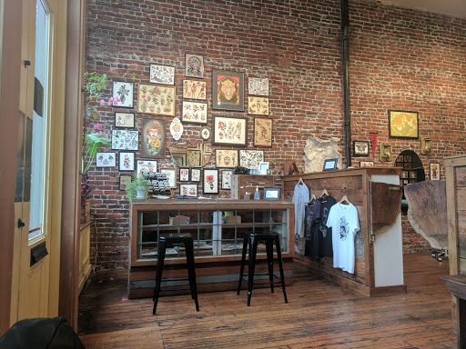 Tattoo Shop «Icon Tattoo Studio», reviews and photos, 813 N Russell St, Portland, OR 97227, USA