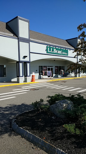 Clothing Store «L.L. Bean Outlet», reviews and photos, 45 Lafayette Rd, North Hampton, NH 03862, USA