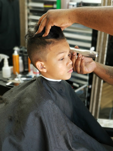 Barber Shop «Trimmers & Shears Barber Shop», reviews and photos, 2324 E Little Creek Rd, Norfolk, VA 23518, USA