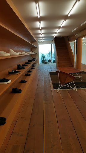 Fashion Accessories Store «Totokaelo», reviews and photos, 1523 10th Ave, Seattle, WA 98122, USA