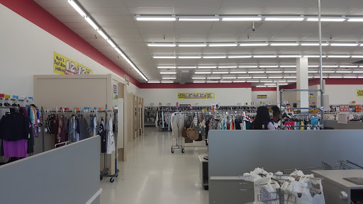 Clothing Store «1/2 of 1/2 Name Brand Clothing», reviews and photos, 601 N West St # 126, Wichita, KS 67203, USA