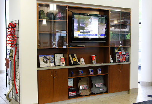 Toyota Dealer «Dick Hannah Toyota», reviews and photos, 2632 Coweeman Park Dr, Kelso, WA 98626, USA