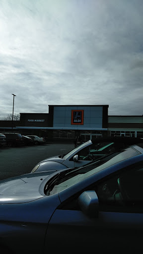 Supermarket «ALDI», reviews and photos, 270 Amherst St, Nashua, NH 03063, USA