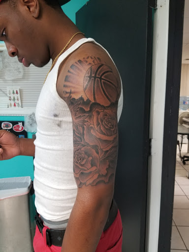 Tattoo Shop «Myrtle Beach Ink Tattoos», reviews and photos, 704 Seaboard St Unit A, Myrtle Beach, SC 29577, USA