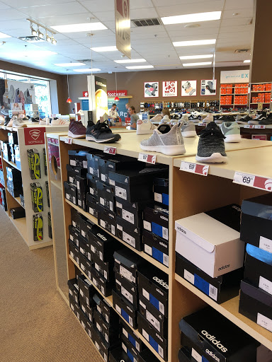 Shoe Store «Famous Footwear», reviews and photos, 975 I-30 Frontage Rd, Rockwall, TX 75087, USA