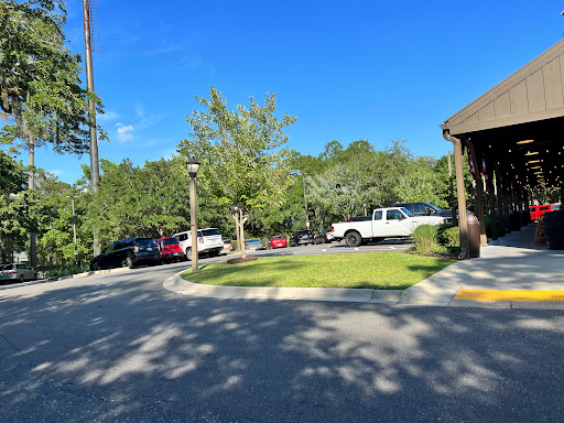 American Restaurant «Cracker Barrel Old Country Store», reviews and photos, 2920 Hospitality St, Tallahassee, FL 32303, USA