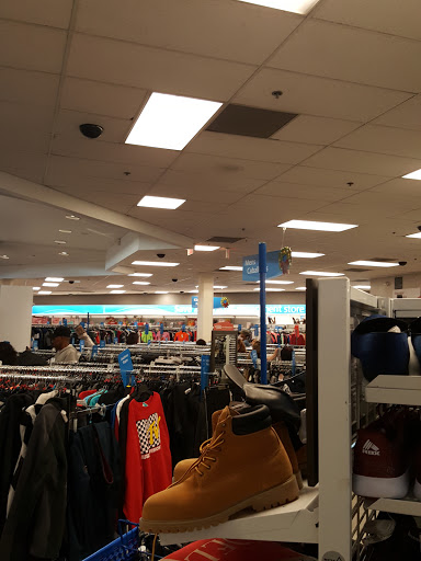 Clothing Store «Ross Dress for Less», reviews and photos, 13750 Riverside Dr, Sherman Oaks, CA 91423, USA