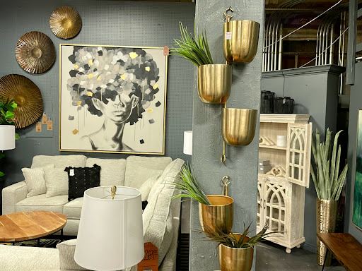 Used Office Furniture Store «City Liquidators: Used Office Furniture», reviews and photos, 830 SE 3rd Ave, Portland, OR 97214, USA