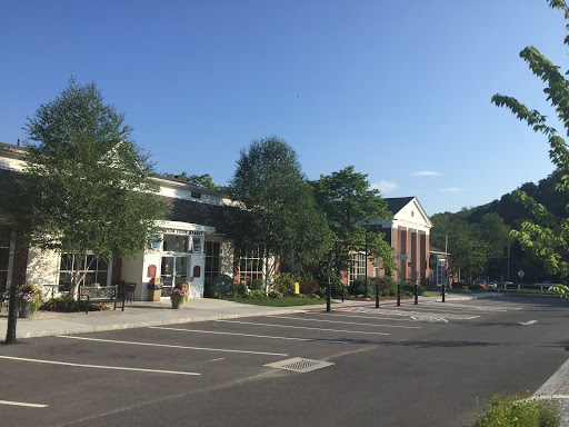 Grocery Store «Washington Food Market Inc», reviews and photos, 5 Bryan Hall Plaza, Washington Depot, CT 06794, USA