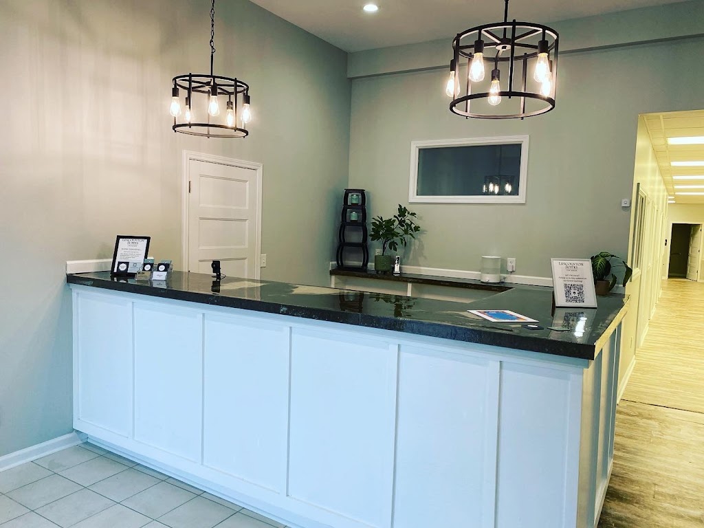 Wild Bee Esthetics 28092
