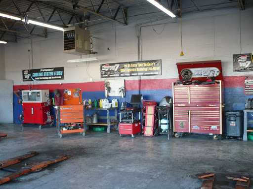 Auto Repair Shop «Dickson County Auto Repair», reviews and photos, 100 Villa Cir, Dickson, TN 37055, USA