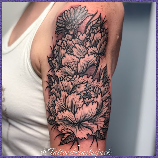 Tattoo Shop «Castle Rock Tattoo and Laser Removal Co.», reviews and photos, 518 Wilcox St, Castle Rock, CO 80104, USA