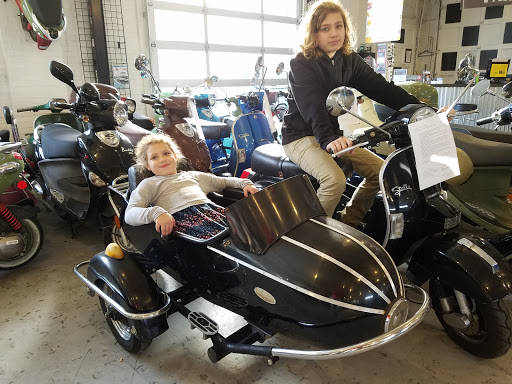 Motor Scooter Dealer «Scooterworks Chicago», reviews and photos, 5410 N Damen Ave, Chicago, IL 60625, USA