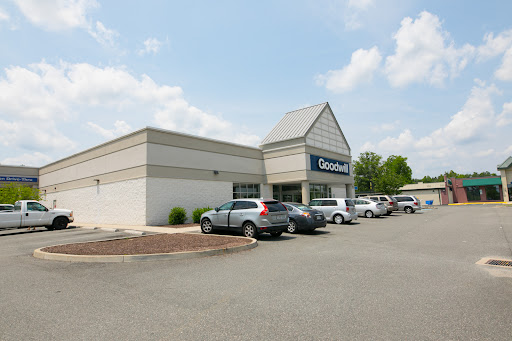 Thrift Store «Goodwill Virginia Center Retail Store», reviews and photos, 10231 Washington Hwy, Glen Allen, VA 23059, USA