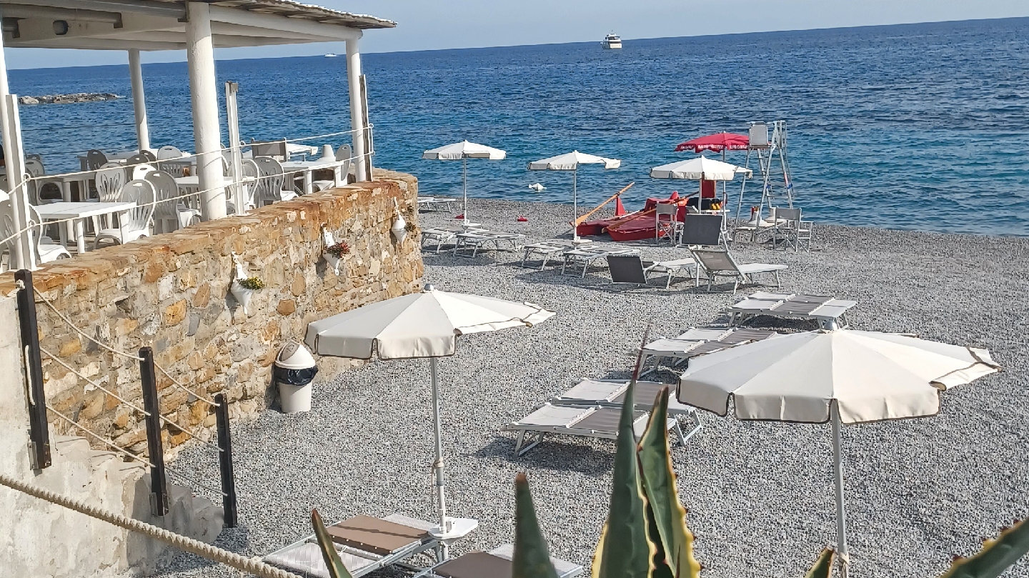 Alfonso beach photo #7