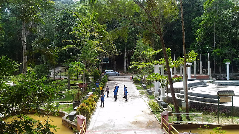 Taman Hutan Raya Sultan Syarif Hasyim