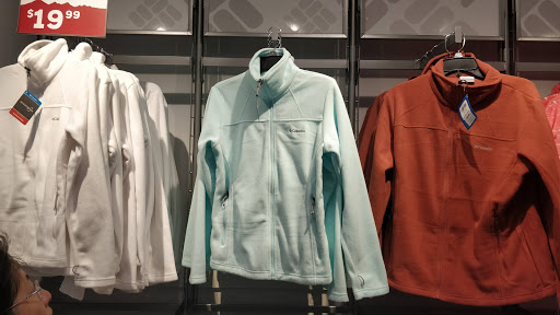 Sportswear Store «Columbia Sportswear Outlet Store», reviews and photos, 447 Great Mall Dr, Milpitas, CA 95035, USA