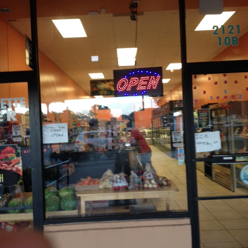 Grocery Store «Family Farmers Market», reviews and photos, 2121 W Oakland Park Blvd, Oakland Park, FL 33311, USA