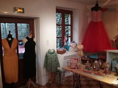 Sophielesbasbleus - Maison de couture / Robes de mariées à Mirmande