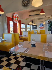 Atmosphère du Restaurant de hamburgers Ritchie's diner à Créancey - n°16