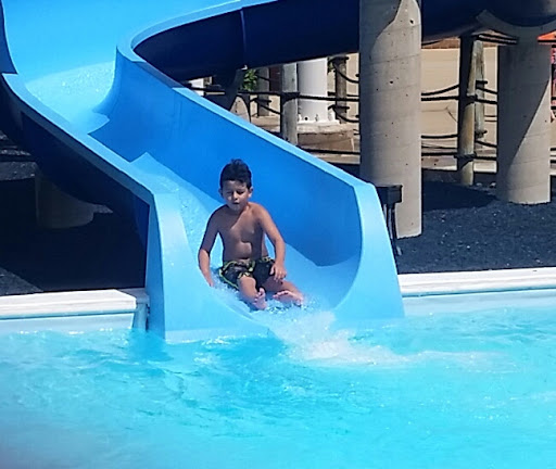 Water Park «Coral Cove Water Park», reviews and photos, 849 W Lies Rd, Carol Stream, IL 60188, USA