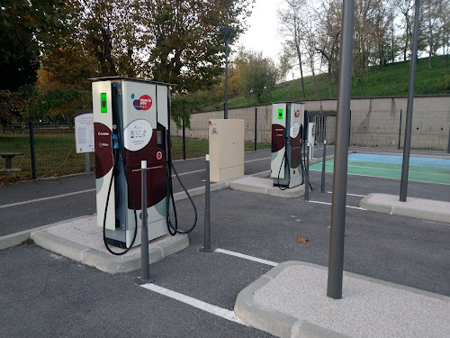 Borne de recharge de véhicules électriques freshmile Charging Station Bollène