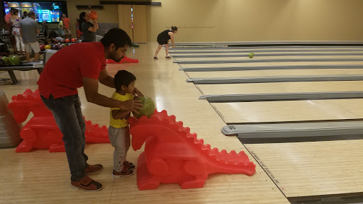 Bowling Alley «Spare Time Entertainment Center», reviews and photos, 3101 E Grand River Ave, Lansing, MI 48912, USA