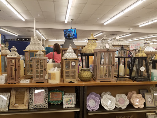 Home Goods Store «Tuesday Morning», reviews and photos, 454 Ohio Pike, Cincinnati, OH 45255, USA