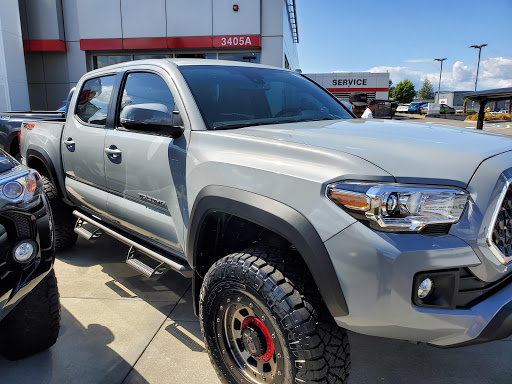 Toyota Dealer «Doxon Toyota of Auburn», reviews and photos, 3405 Auburn Way N, Auburn, WA 98002, USA