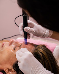 Bee Beauty Bar - Photo 6 - Car repair in Bonita Springs, FL, Bonita Springs