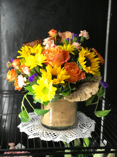 Florist «A Royal Bloom Flowers & Gifts», reviews and photos, 7252 W Oakland Park Blvd, Lauderhill, FL 33313, USA