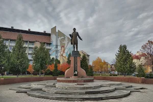 Monument to Taras Shevchenko image