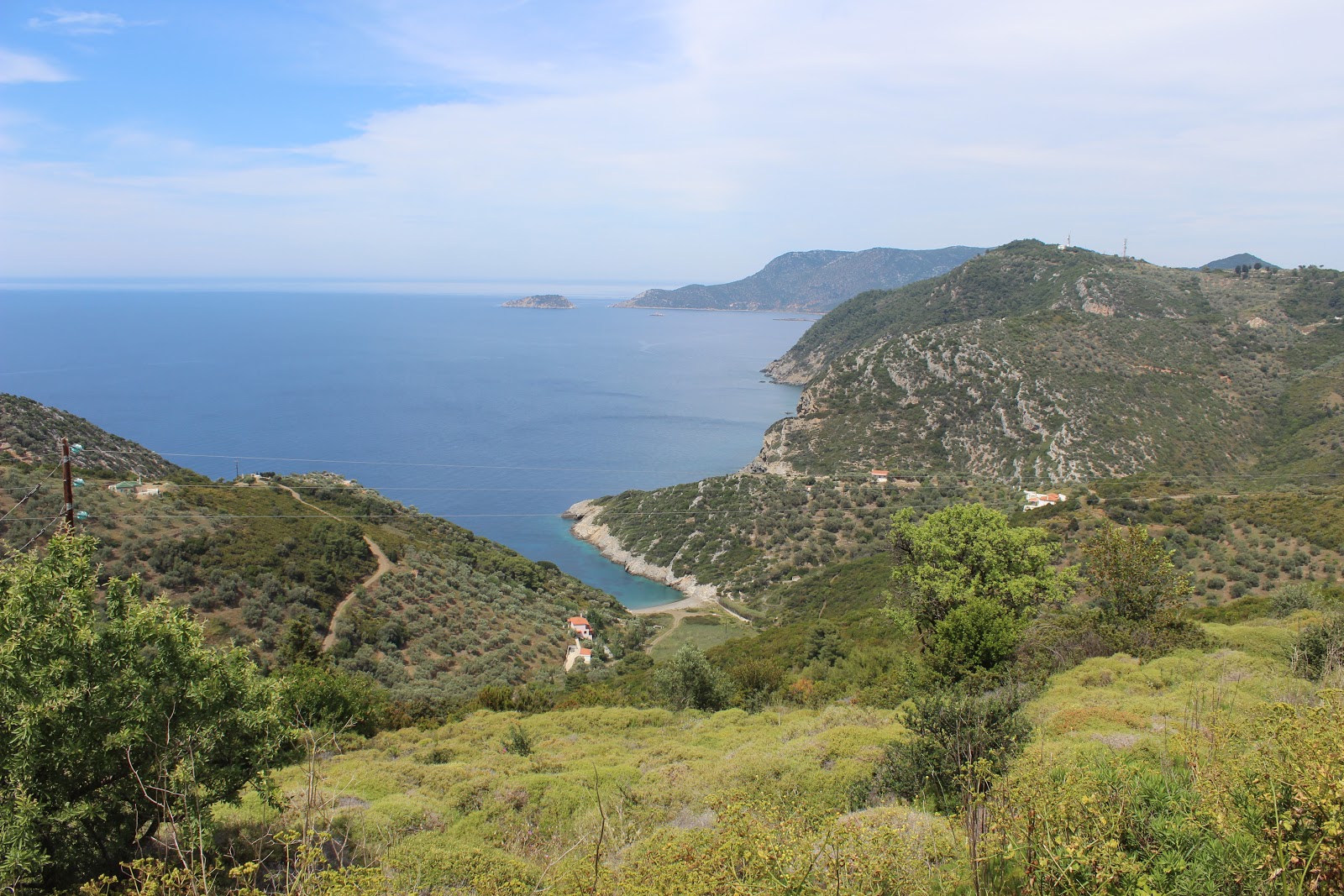 Photo de Vrysitsa beach zone sauvage