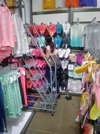 Clothing Store «Old Navy», reviews and photos, 3581 N Freeway Blvd, Sacramento, CA 95834, USA