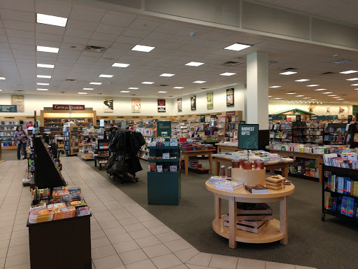Book Store «Barnes & Noble Booksellers Hillside Village», reviews and photos, 305 Farm to Market Road 1382 #520, Cedar Hill, TX 75104, USA