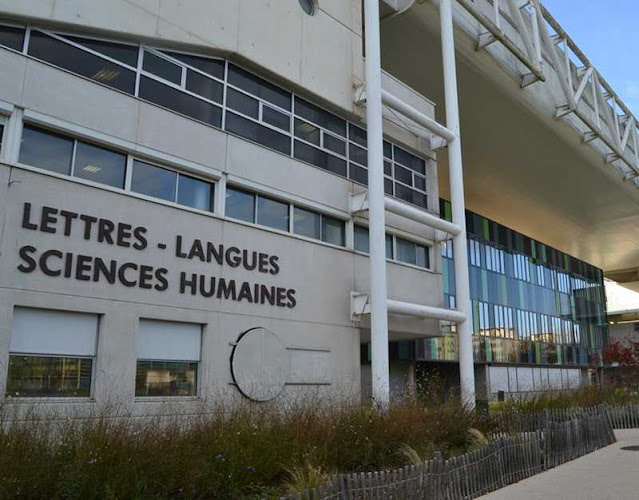 Opinii despre U.F.R. Sciences Humaines în Dijon - Université