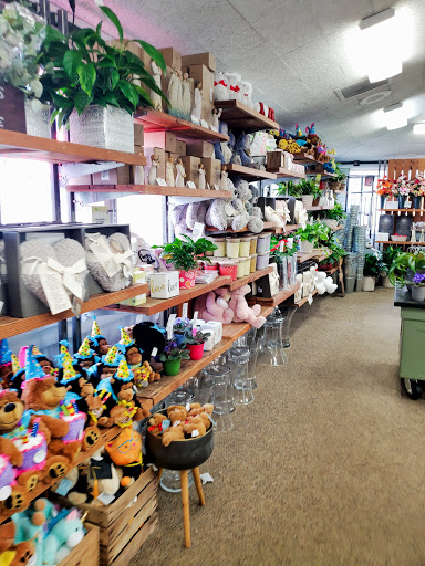 Florist «Flowerama Florist: Whitehall», reviews and photos, 4785 E Broad St, Whitehall, OH 43213, USA