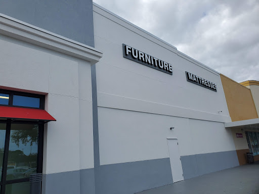 Shopping Mall «Horizon Park Shopping Center», reviews and photos, 3904 W Hillsborough Ave, Tampa, FL 33614, USA