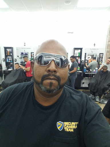Barber Shop «4 Gentlemen Barbershop», reviews and photos, 12789 Waterford Lakes Pkwy #4, Orlando, FL 32828, USA