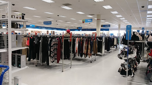 Clothing Store «Ross Dress for Less», reviews and photos, 1023 Edwards Ferry Rd NE, Leesburg, VA 20176, USA